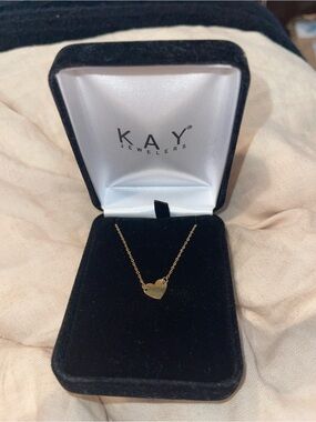 Kay Jewelers 10 karat Gold Heart Pendant Necklace